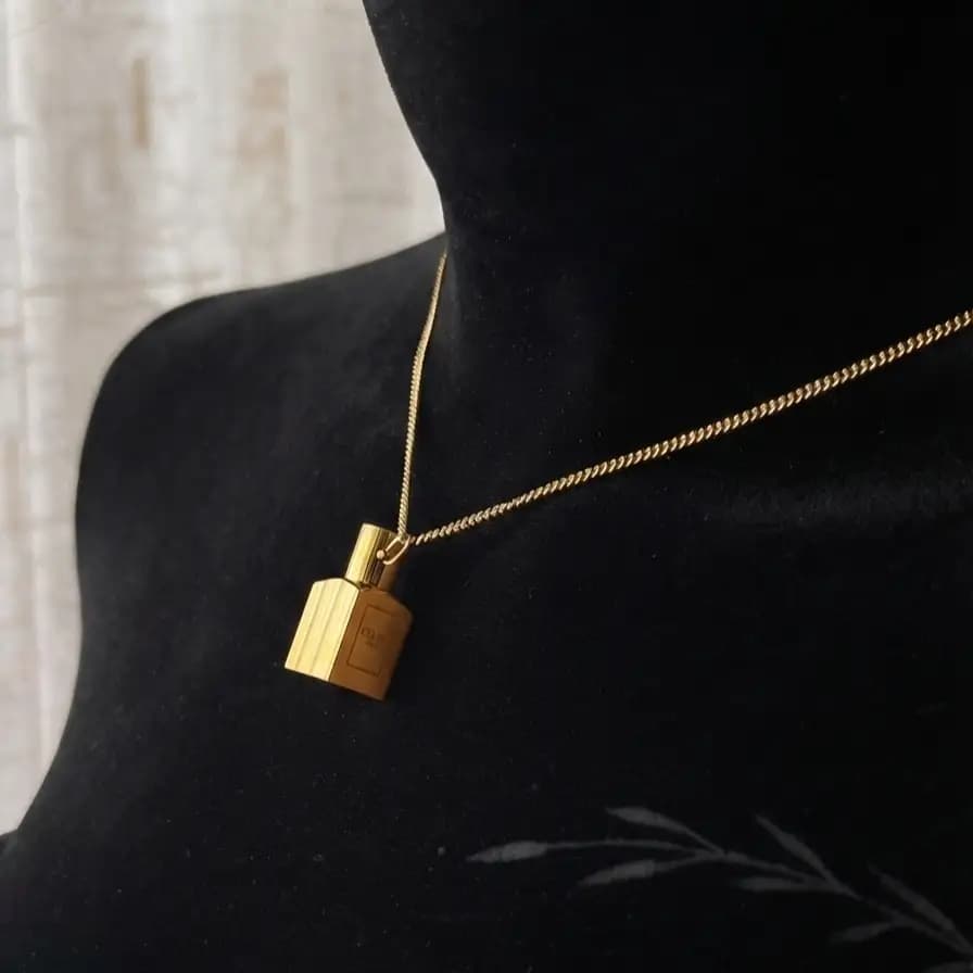 گردنبند زنانه و دخترانه عطر عشق فانتزی ضد حساسیت رنگ ثابت کد etk — تصویر ۲