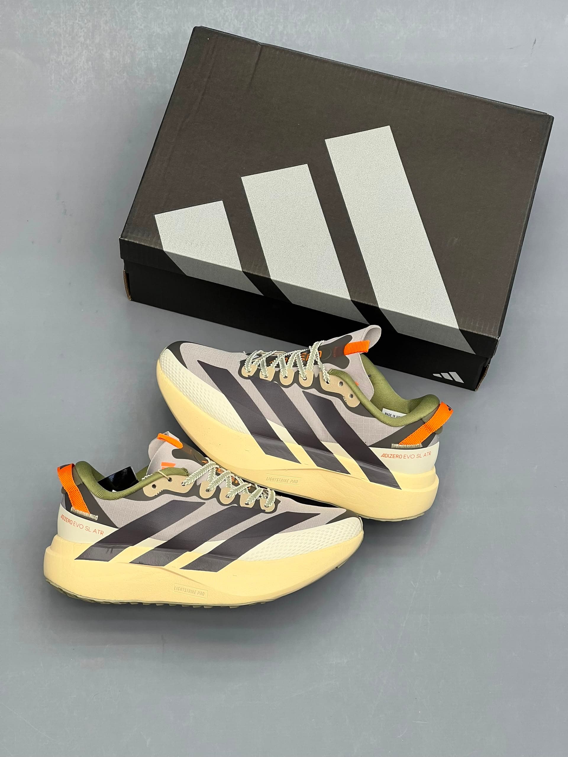 کتونی زنانه آدیداس آدیزیرو کد ATR-06 | Adidas Adizero ATR