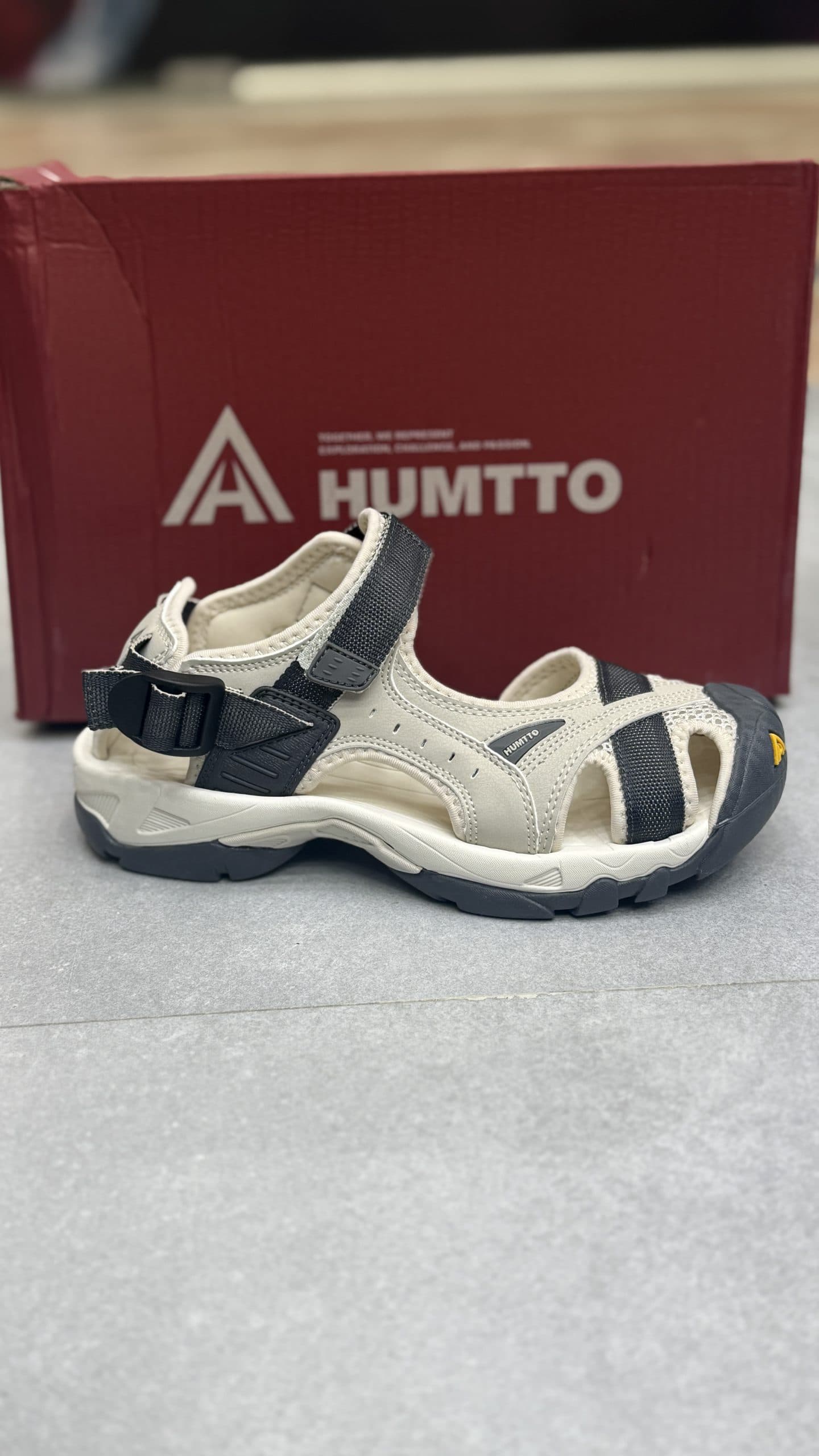 صندل طبیعت گردی زنانه هامتو مدل HUMTTO 1011