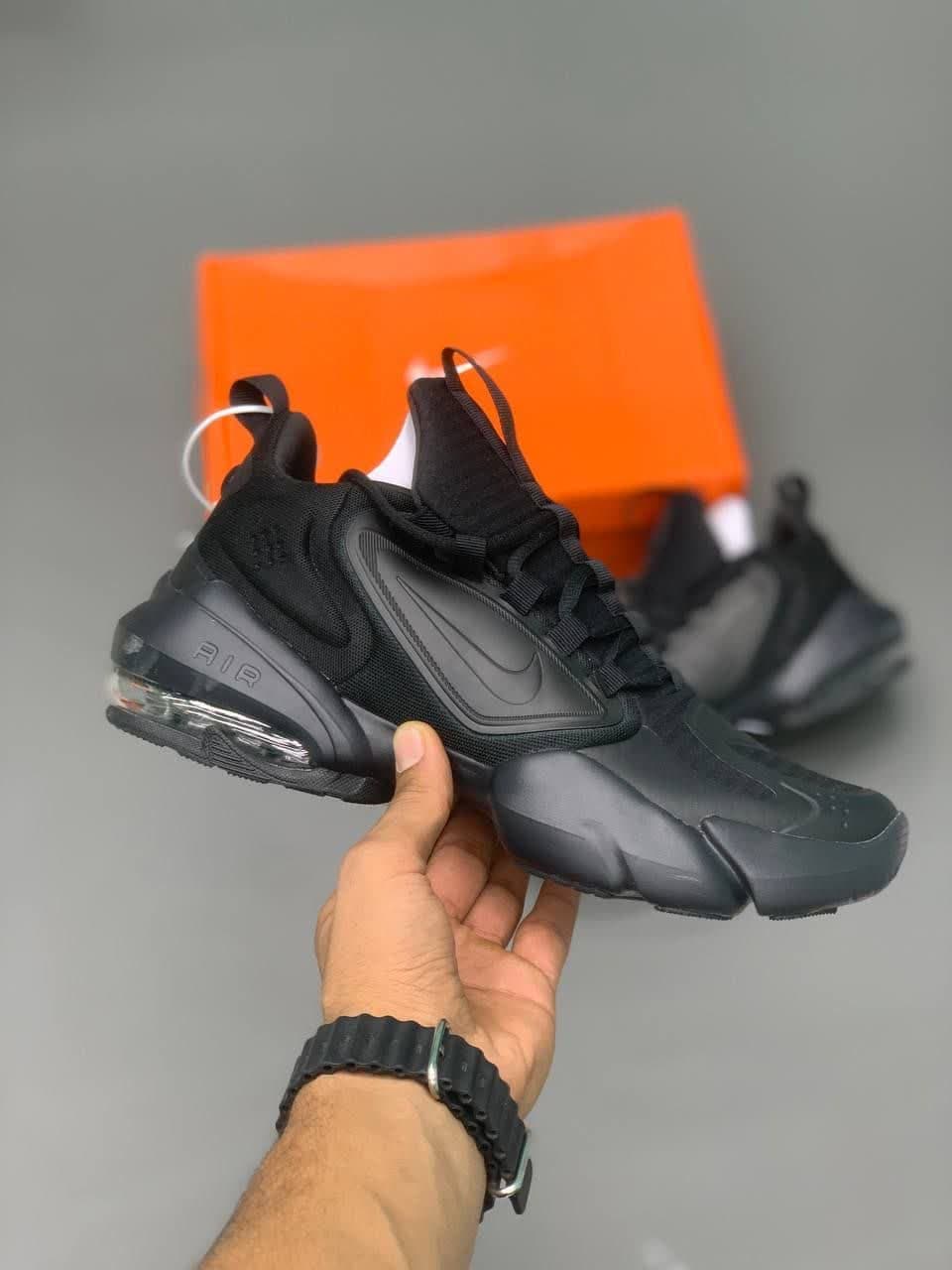 نایک ساواج -Nike Air Max Alpha Savage — تصویر ۴