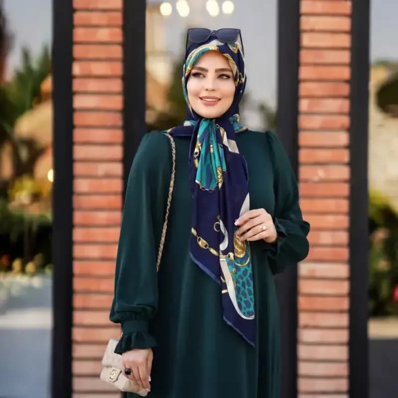 مانتو عبایی عربی مدل مهدا جنس کرپ سوپر الیزه با دامن نیم کلوش — تصویر ۳
