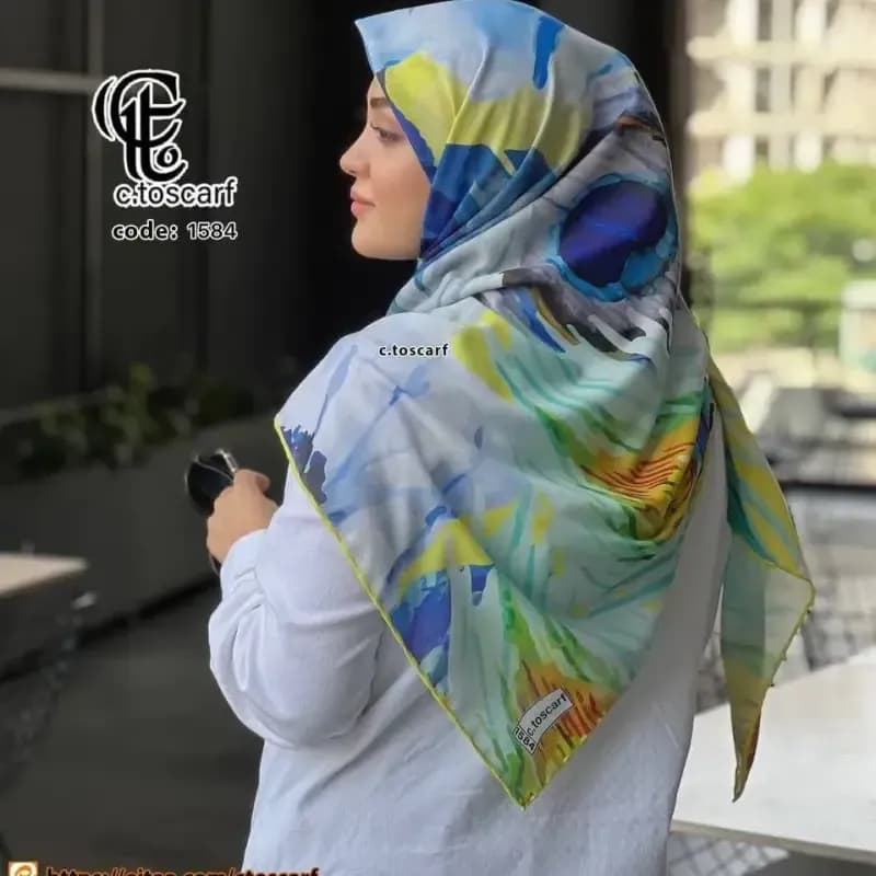 روسری نخ کاستوم قواره 140 طرح پر آبرنگی — تصویر ۳