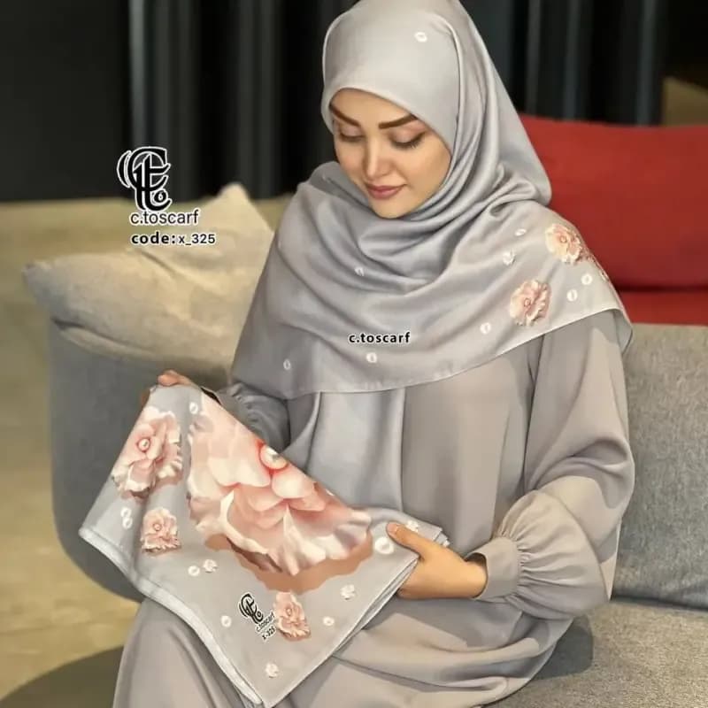روسری مجلسی طرح صدف سه بعدی قواره بزرگ 140 سانتیمتر جنس نخ کاستوم — تصویر ۶