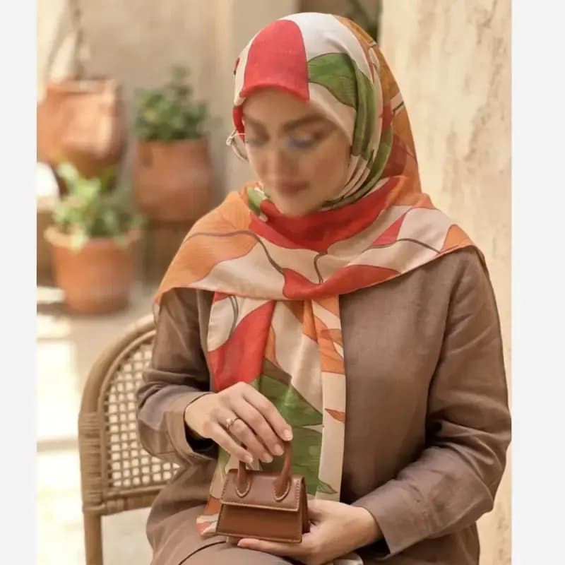 روسری نخ کاستوم قواره بزرگ 140 در 140 طرح رونیا نارنجی — تصویر ۶