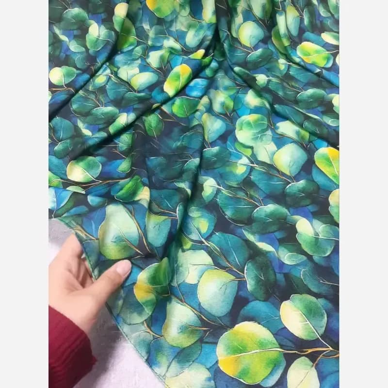 روسری نخ کاستوم طرح وندا سایز 140 زنانه چرخ دوز — تصویر ۳