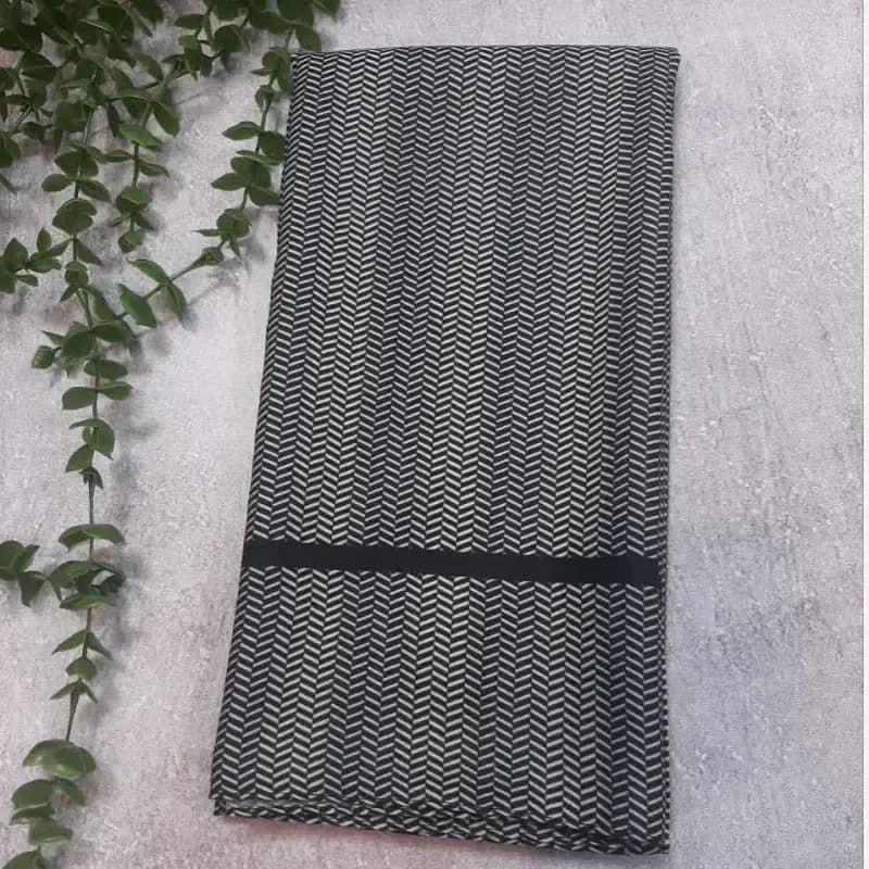 روسری نخ کاستوم طرح مارال ابعاد 140 در 140 — تصویر ۴
