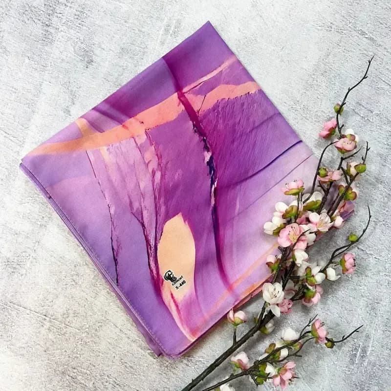 روسری نخی کاستوم طرح دلناز سایز 140 آبی چرخ دوز — تصویر ۳
