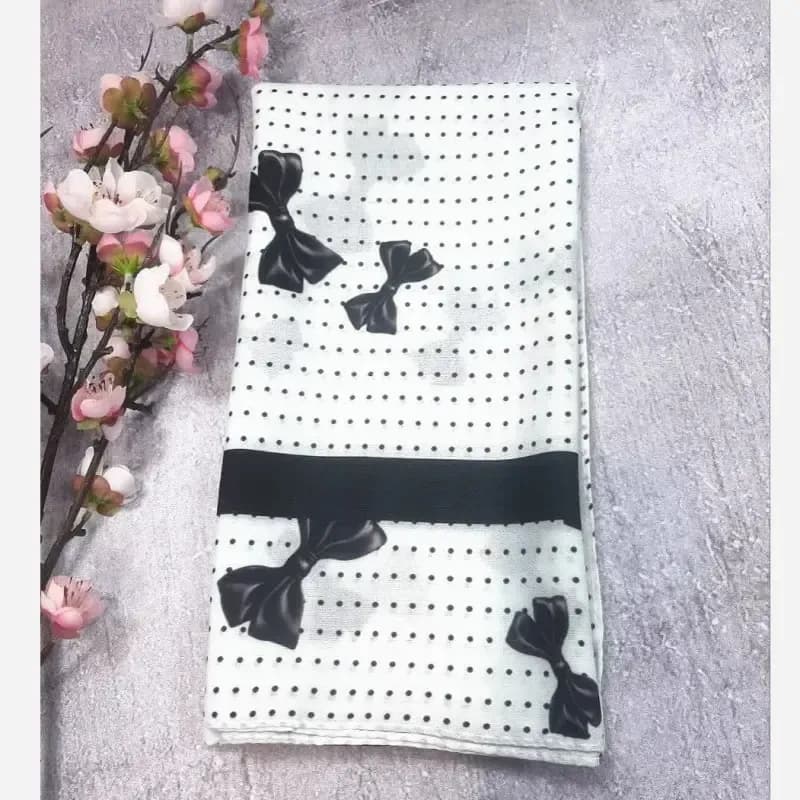 روسری نخی طرح پاپیون خالخالی ابعاد 140 در 140 — تصویر ۵