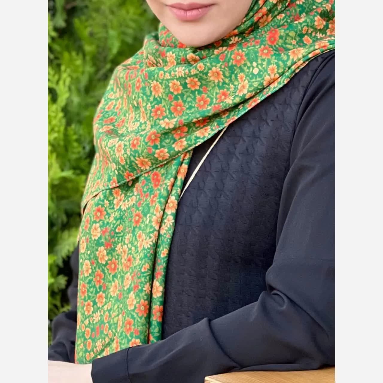روسری نخ کاستوم قواره 140 طرح نارین سبز گل ریز — تصویر ۱۰