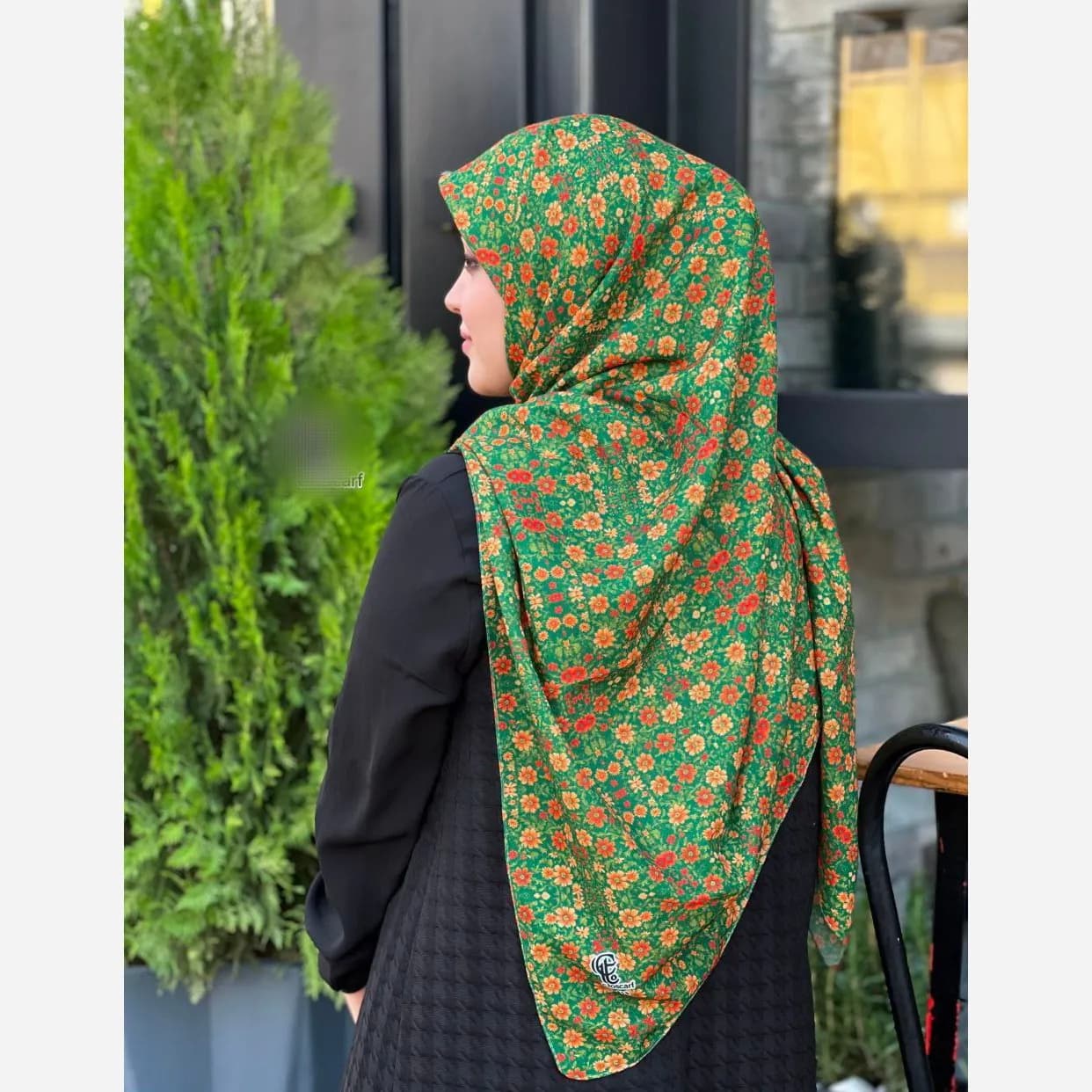روسری نخ کاستوم قواره 140 طرح نارین سبز گل ریز — تصویر ۷