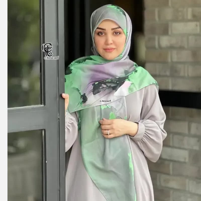 روسری نخ کاستوم طرح هما ابعاد 140 در 140 — تصویر ۶
