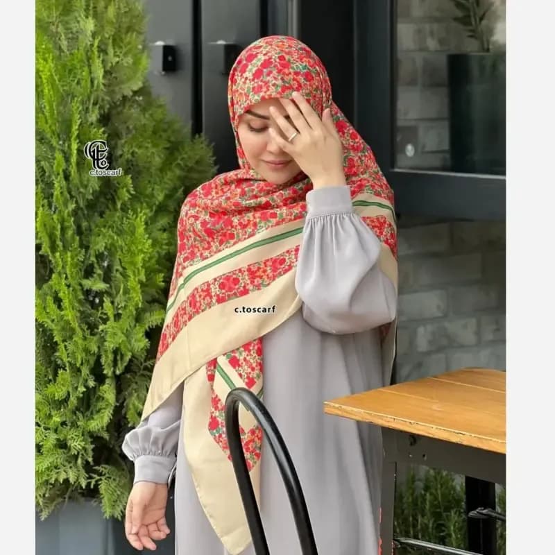 روسری نخ کاستوم طرح گلی سایز 140 — تصویر ۵