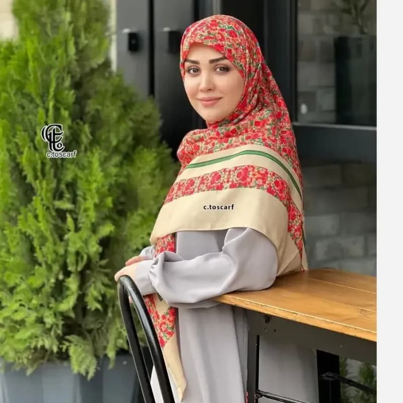 روسری نخ کاستوم طرح گلی سایز 140 — تصویر ۶