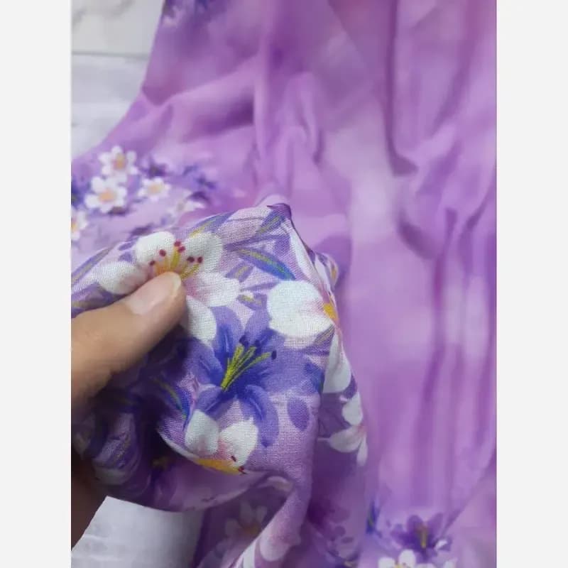 روسری نخی کاستوم طرح یاسمن ابعاد 140 در 140 چرخ دوز — تصویر ۴