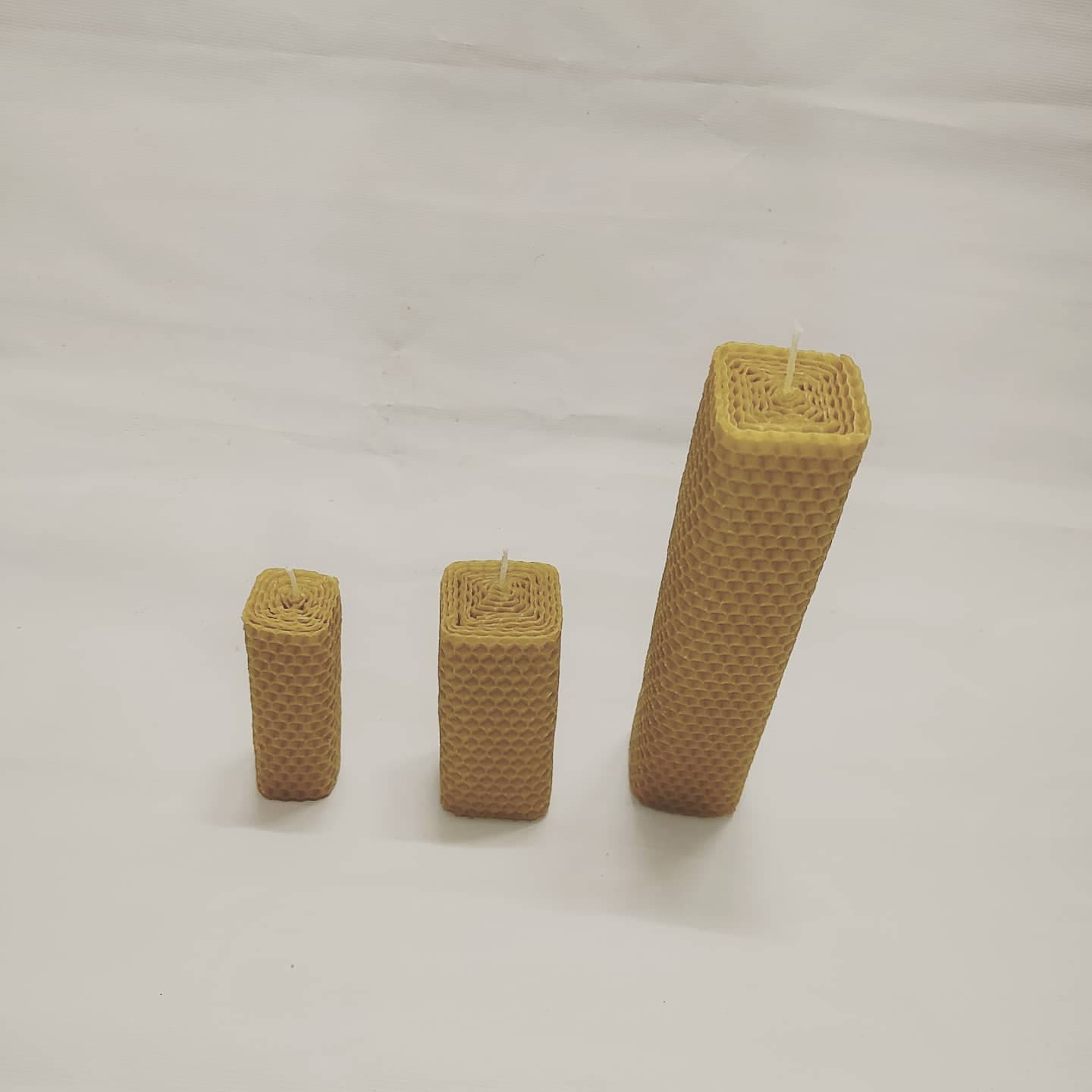 شمع موم عسل مربعی | Beeswax Square Candle | — تصویر ۴