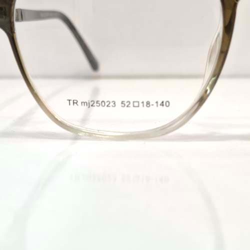 عینک طبی کائوچو زنانه برند BVLGARI کد1132 — تصویر ۳