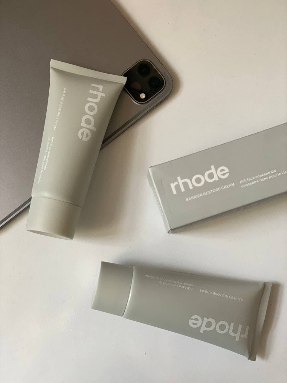 کرم آبرسان Rhode Barrier Restore Cream