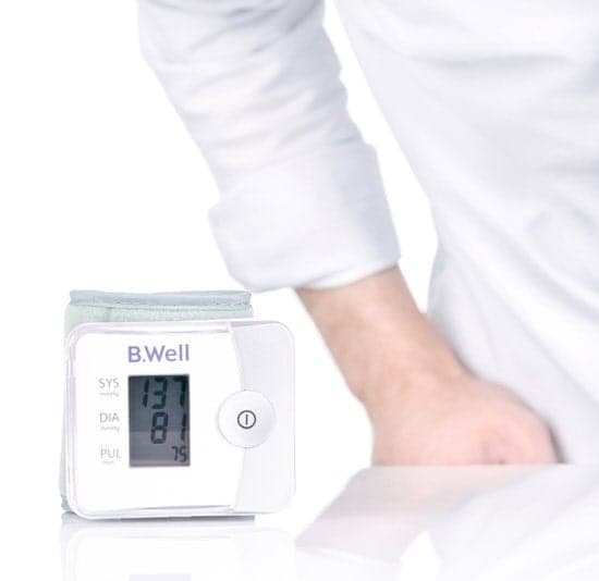 فشارسنج مچی B.WELL مدل MED-57 — تصویر ۲