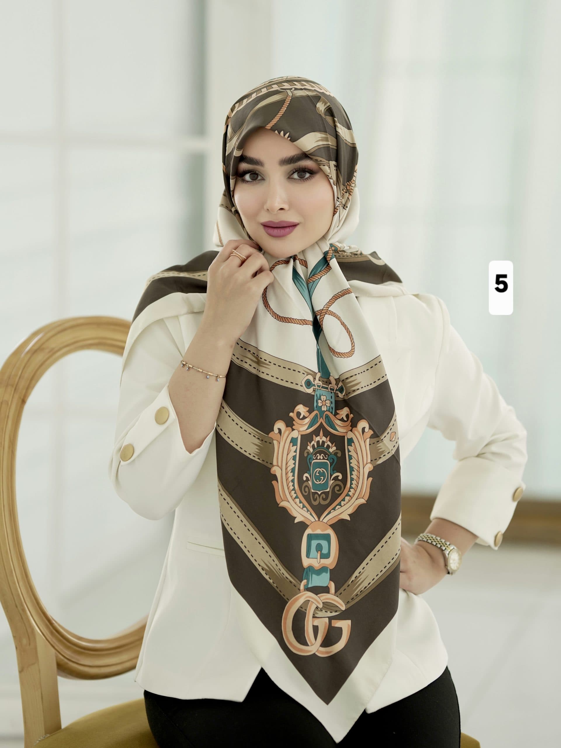 روسری ابریشم توییل کد ۱۰۹۰ — تصویر ۶