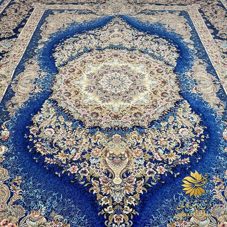 فرش 1500 شانه آبی ابریشمی طرح دستباف کد 7548 — تصویر ۲