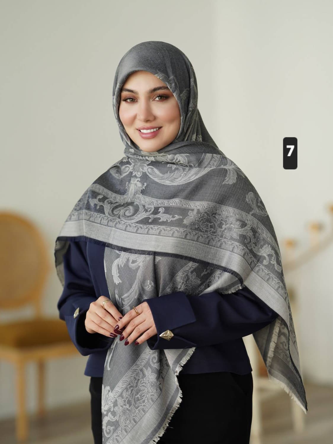 روسری ابریشم ژاکارد کد ۹۸۴ — تصویر ۷