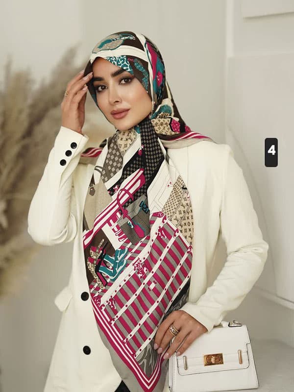 روسری ابریشم توییل طرح ال وی کد ۹۵۰ — تصویر ۴