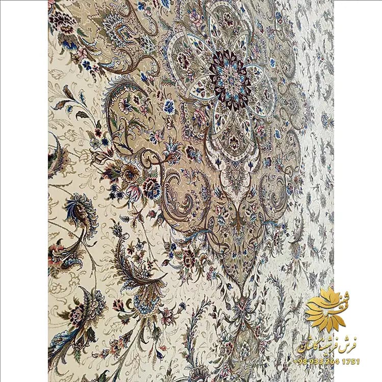 فرش ماشینی طرح دستباف 1500 شانه بوم کرم حاشیه لاکی کد 7555 — تصویر ۴