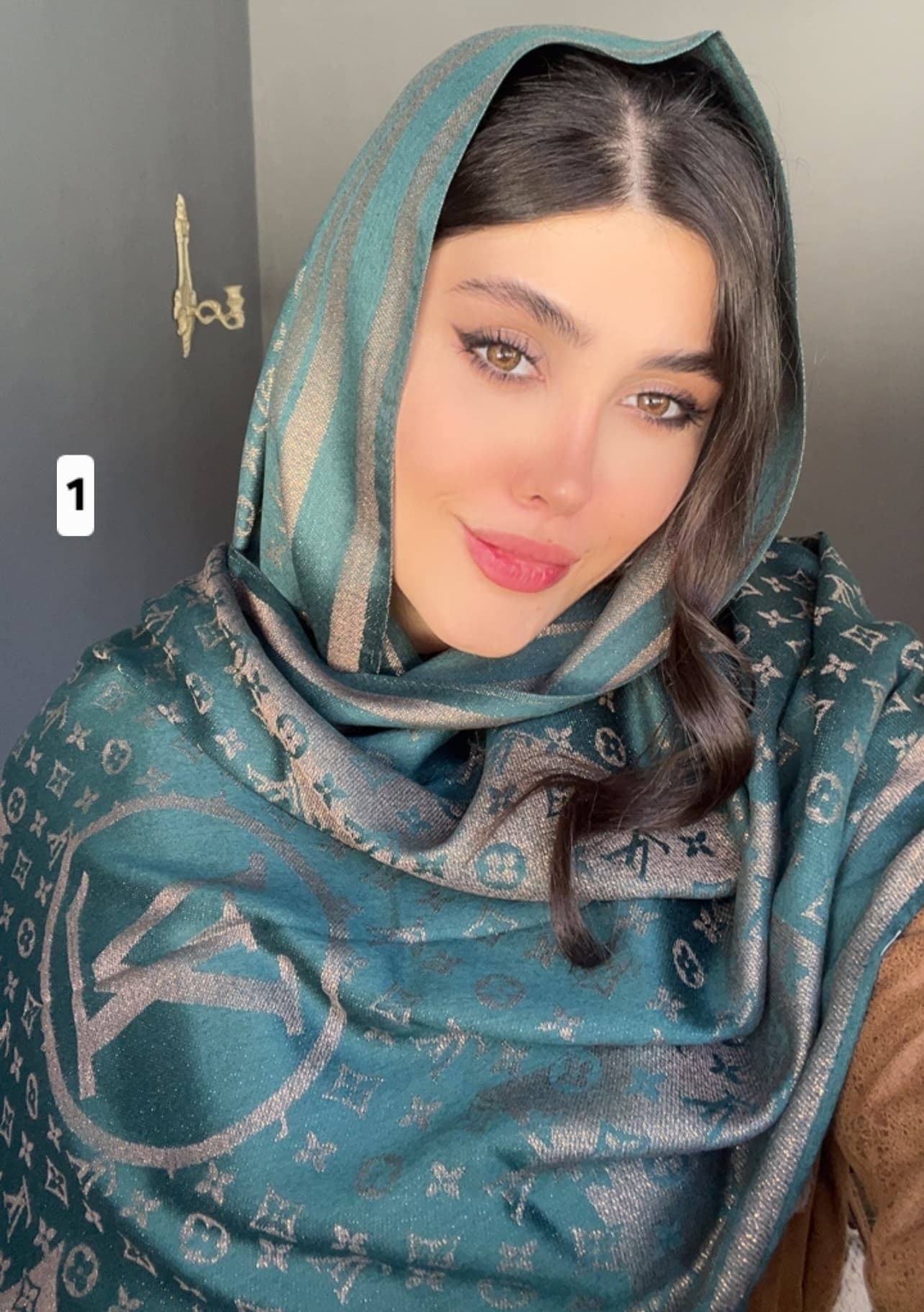 شال کشمیر لمه دار طرح ال وی کد ۵۵۸