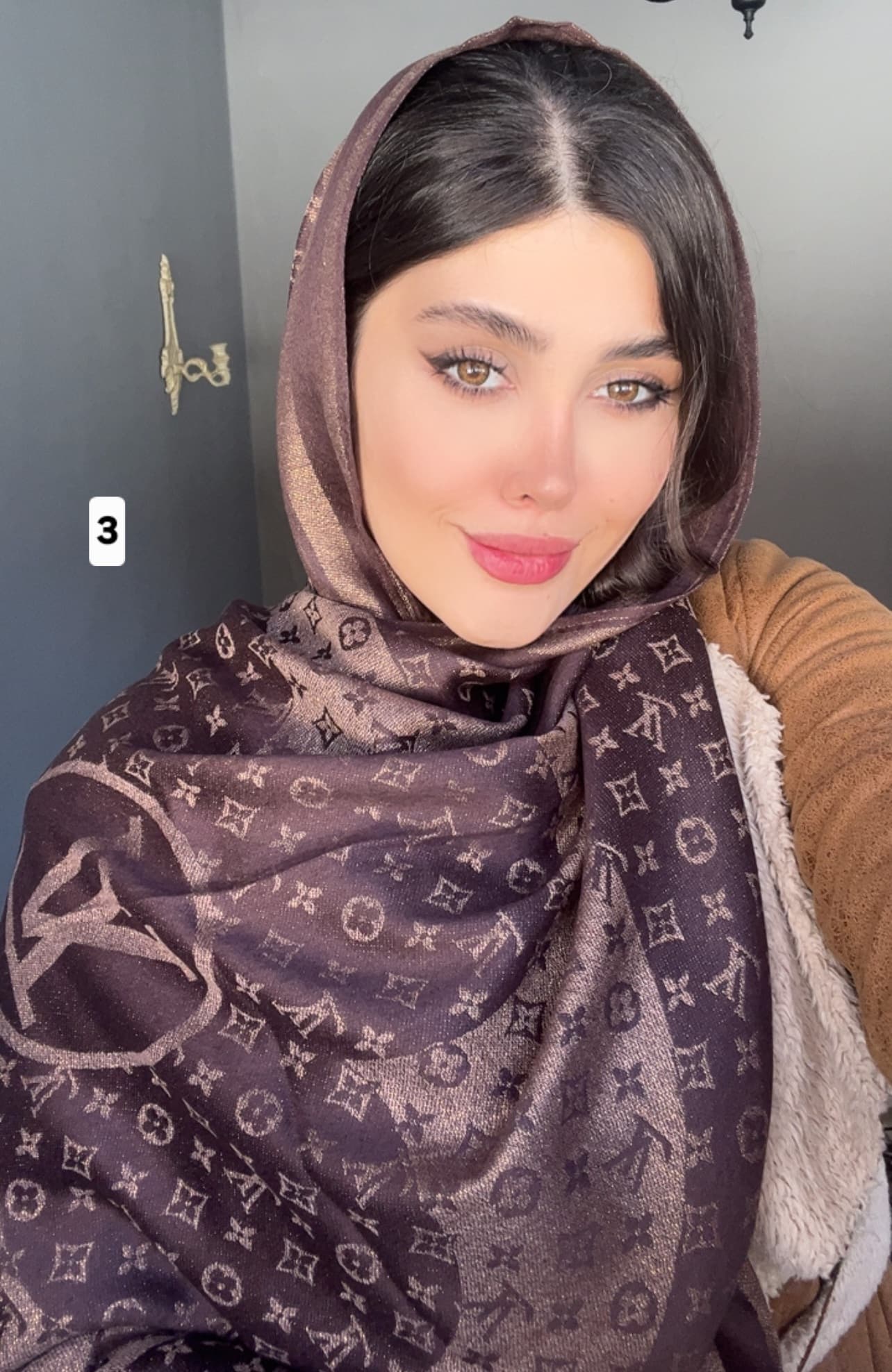 شال کشمیر لمه دار طرح ال وی کد ۵۵۸ — تصویر ۳