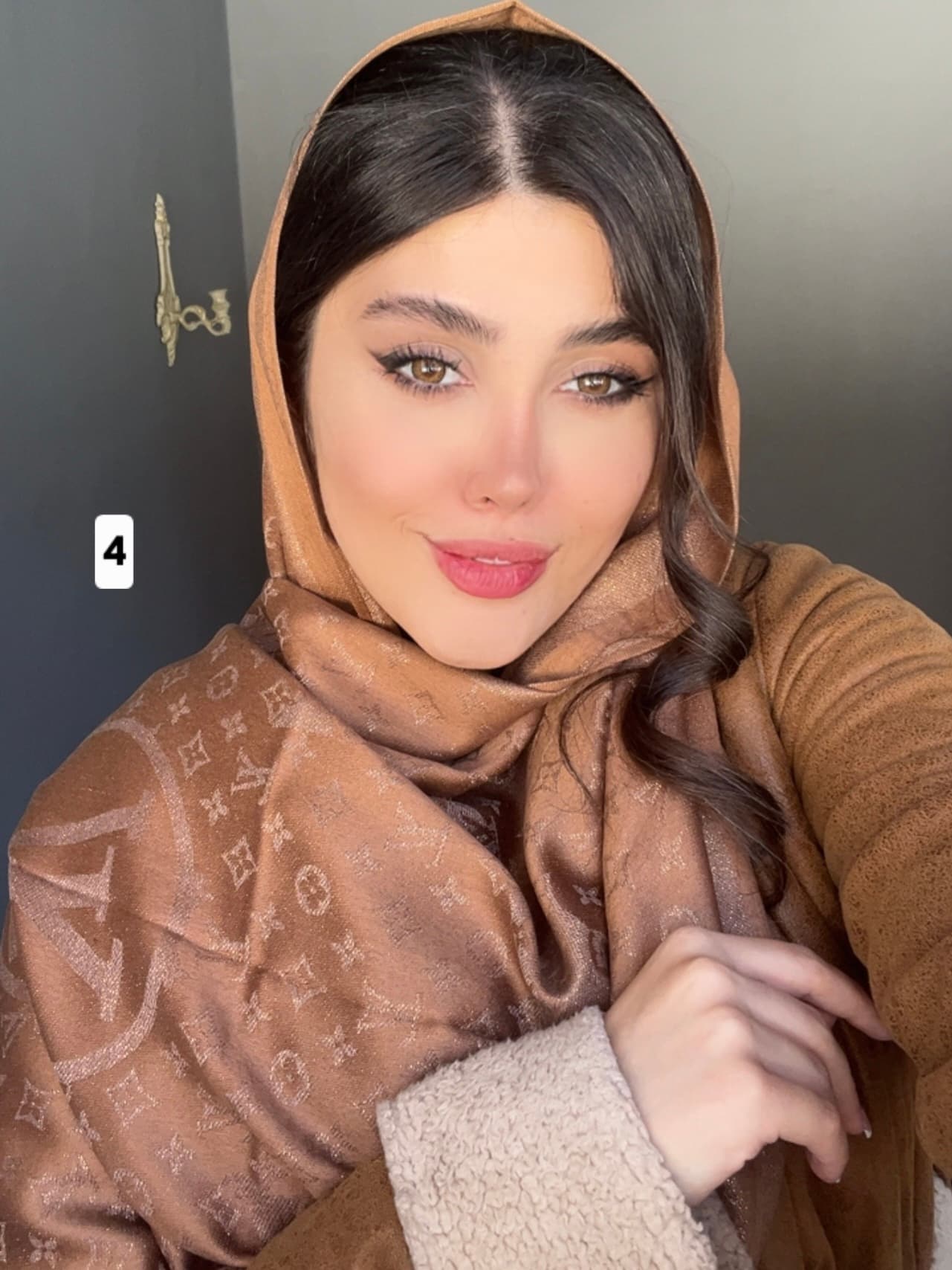 شال کشمیر لمه دار طرح ال وی کد ۵۵۸ — تصویر ۴