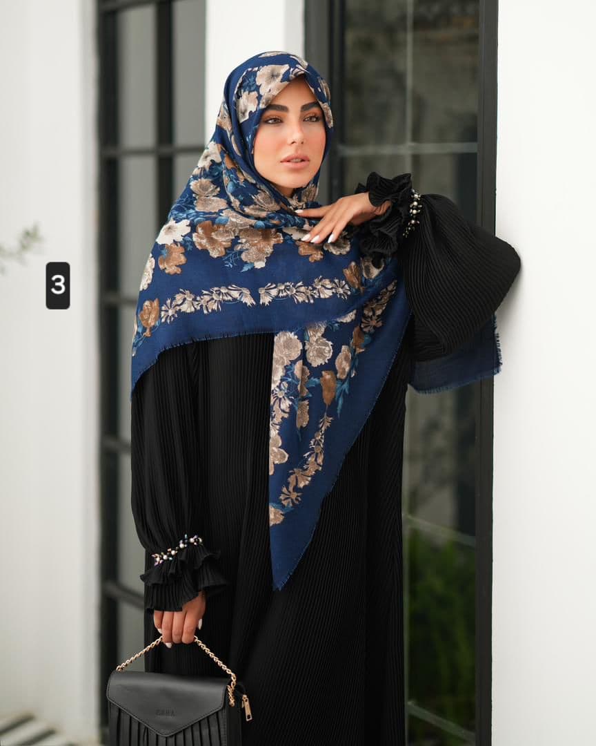 روسری نخی سیااسکارف گلدار کد ۵۴۷ — تصویر ۵