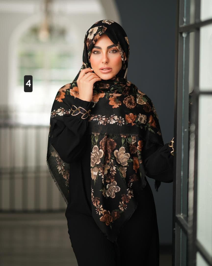 روسری نخی سیااسکارف گلدار کد ۵۴۷ — تصویر ۶