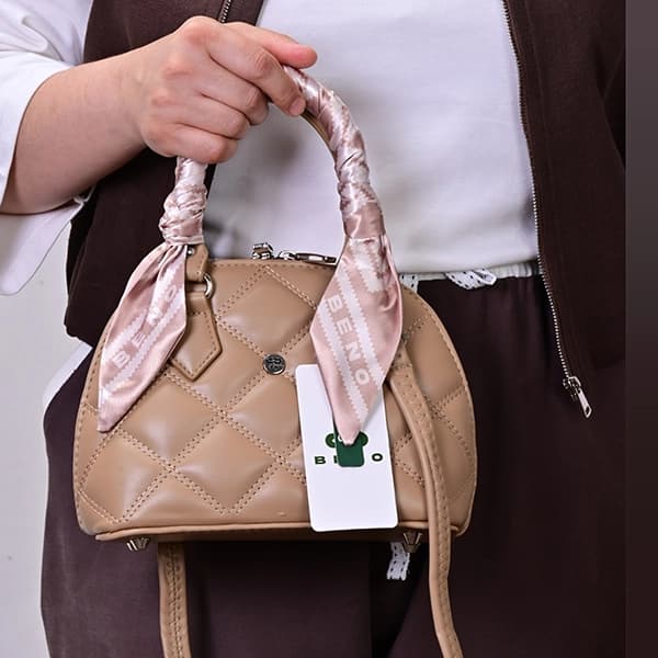 کیف دخترانه کوچک مدل نیم گرد کد 5067 — تصویر ۷
