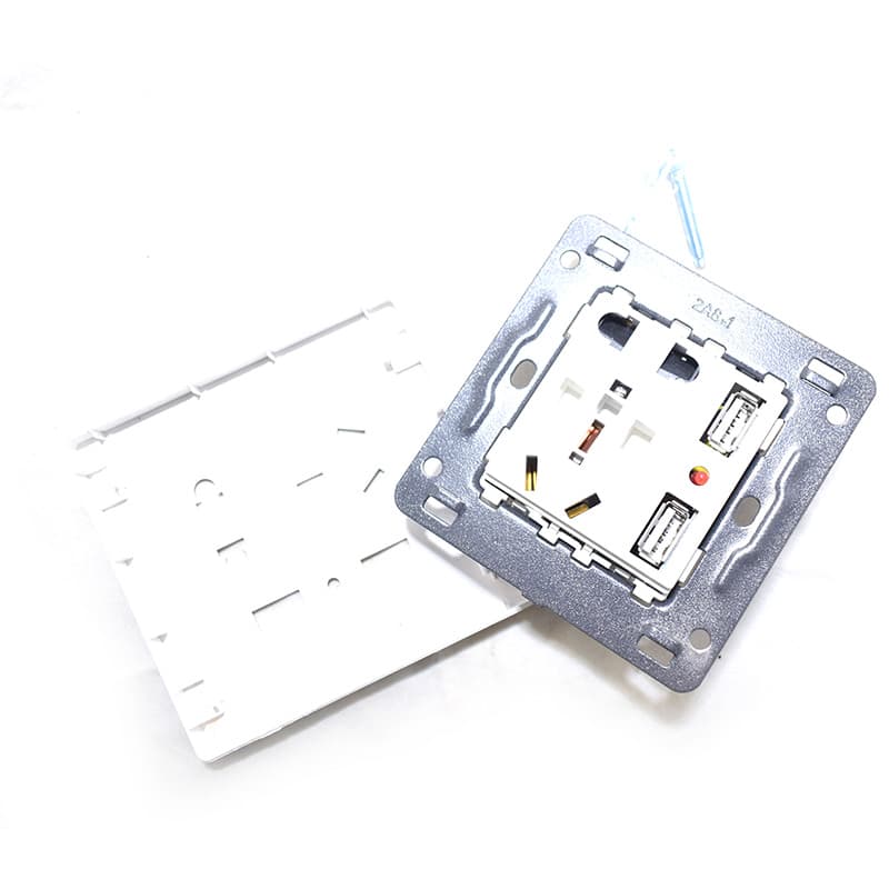 پریز برق تو کار usb دار — تصویر ۴