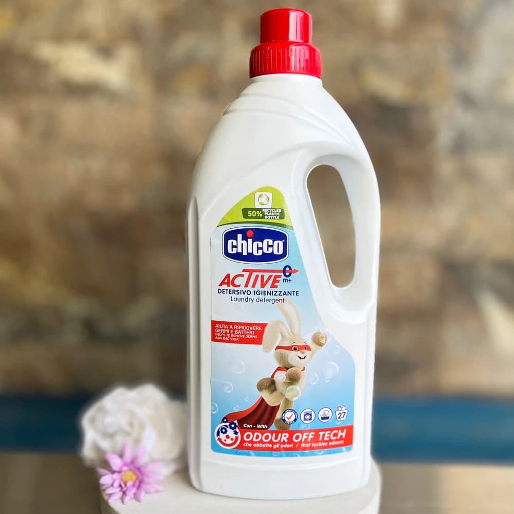 مایع لباس چیکو درب قرمز Chicco با لکه بری قوی — تصویر ۲