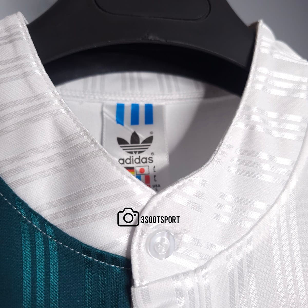 کیت کلاسیک دوم لیورپول 1995-پیراهن تک — تصویر ۵
