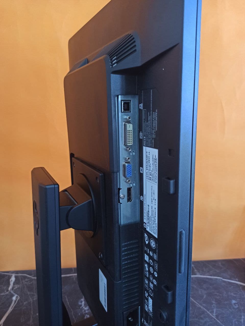 مانیتور ۲۲ اینچ اچ پی HP ZDisplay Z22i — تصویر ۵