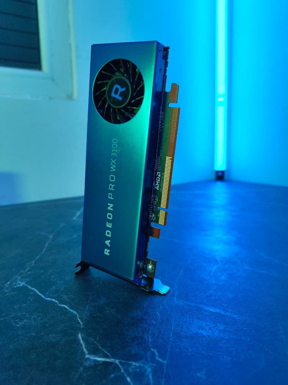 کارت گرافیک ۴ گیگ مینی کیس AMD Radeon WX3100 — تصویر ۳