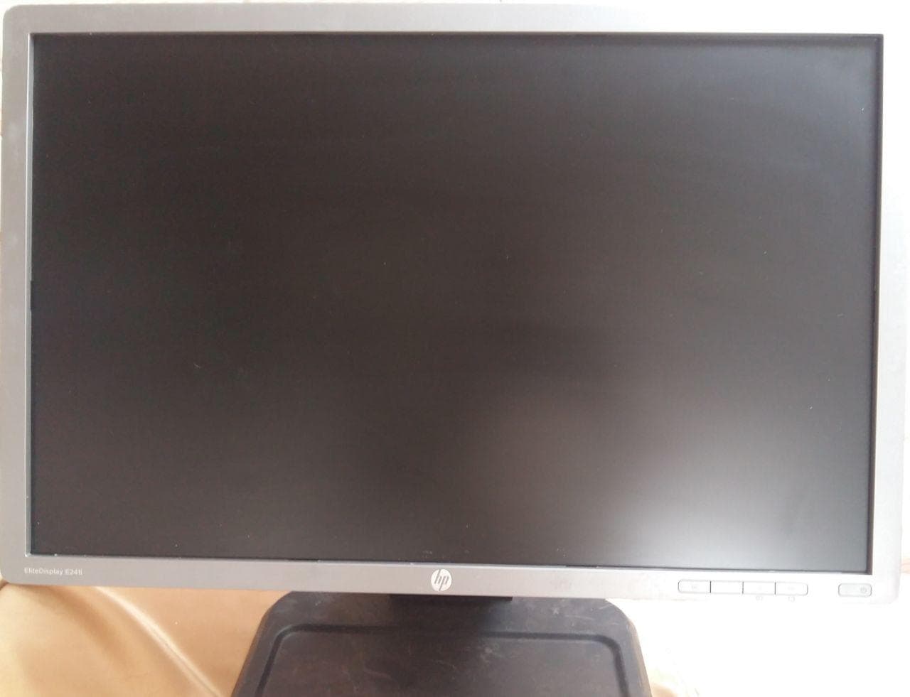 مانیتور 24 اینچ LED اچ پی HP e241i با پنل AH-IPS استوک — تصویر ۳