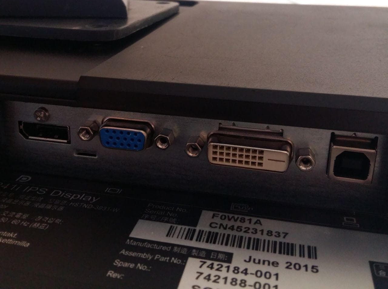 مانیتور 24 اینچ LED اچ پی HP e241i با پنل AH-IPS استوک — تصویر ۴