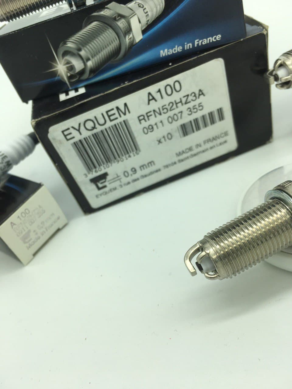 شمع اکیوم پایه بلند چهار پلاتین EYQUEM RFN52HZ3A A100 (یک عدد) — تصویر ۲