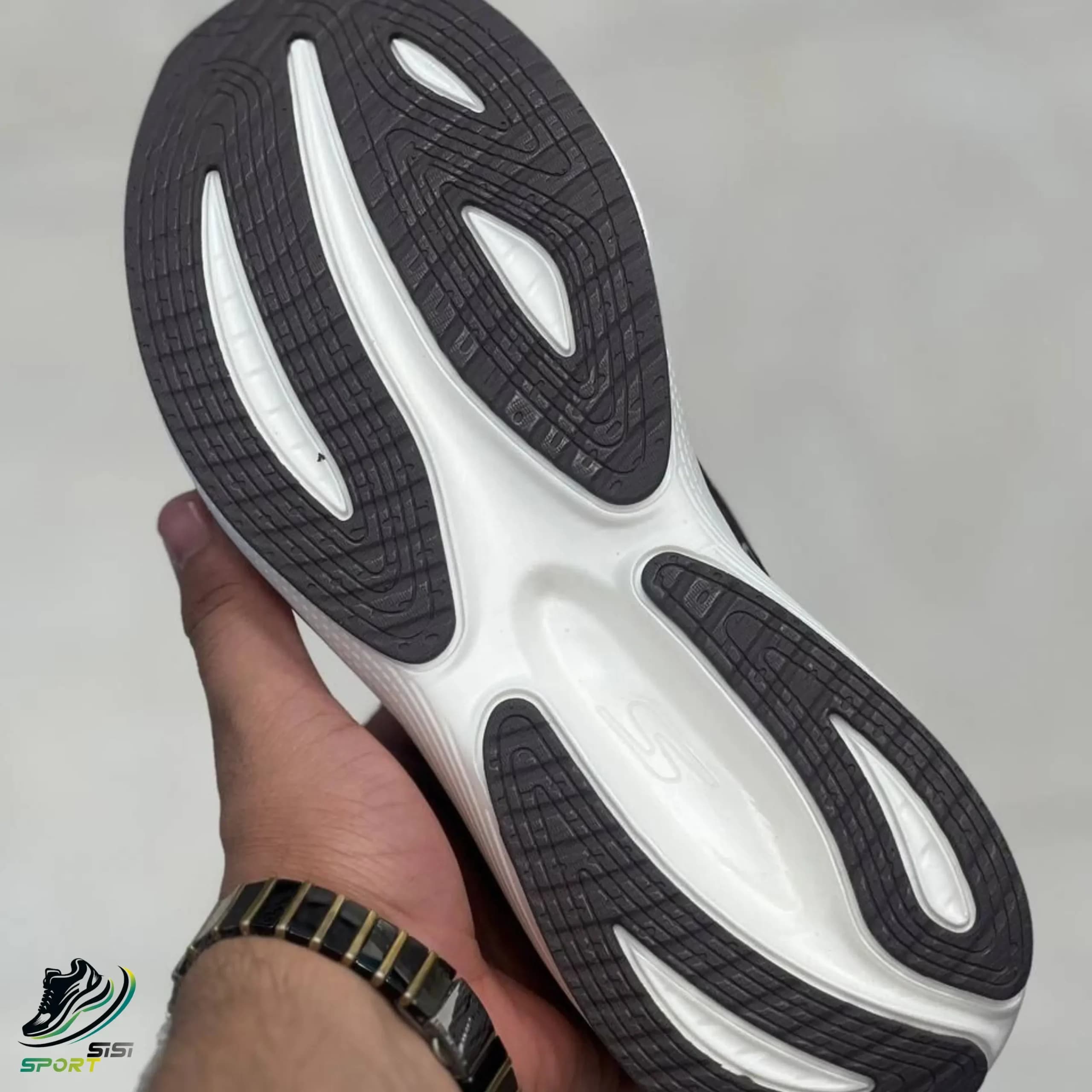 کفش مردانه اسکیچرز Max Cushion — تصویر ۴