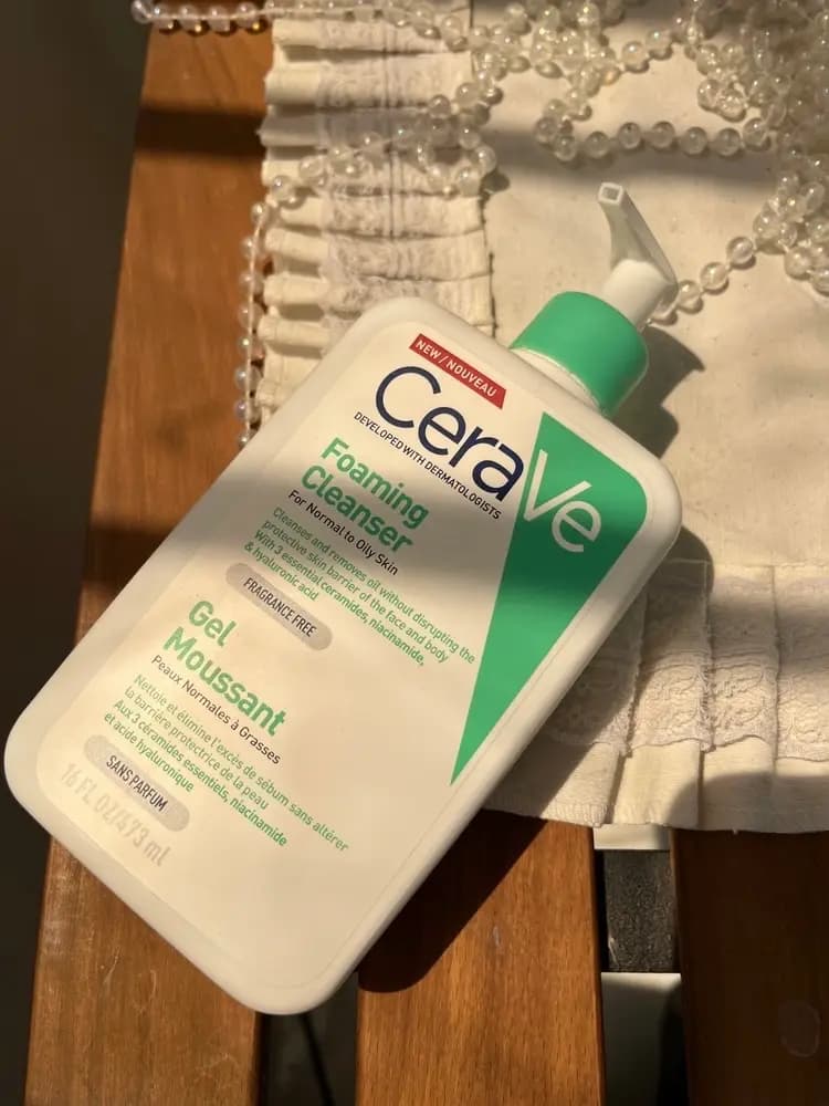 شوینده فومینگ سراوی (CeraVe Foaming Cleanser) پوست نرمال تا چرب ۴۷۳ میلیلیتر — تصویر ۳