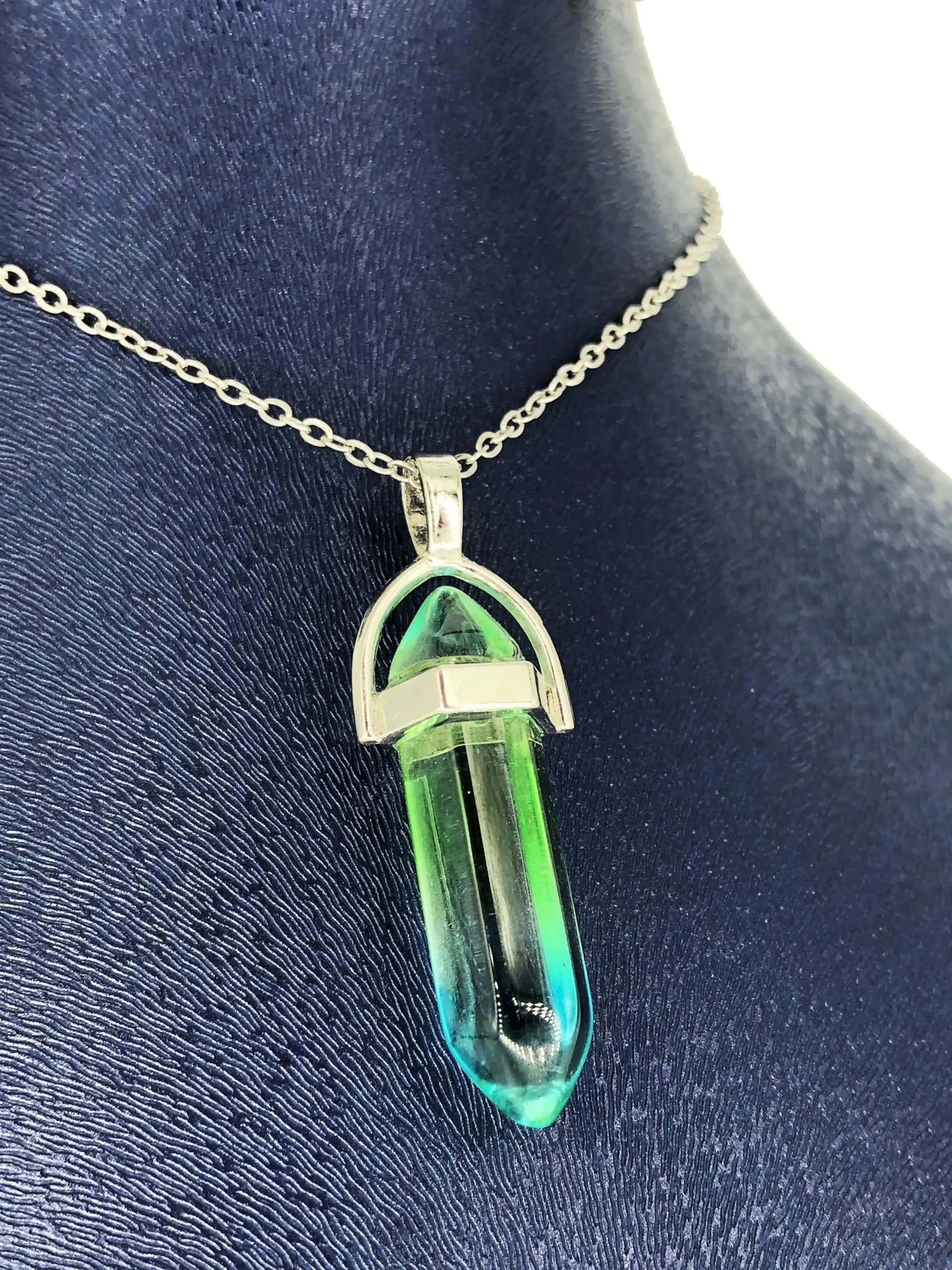 گردنبند طرح منشور — تصویر ۵