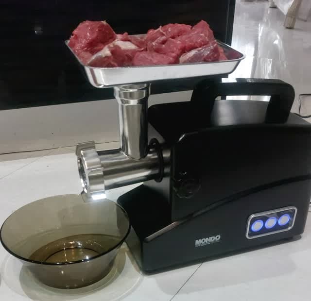 چرخ گوشت نیمه صنعتی موندو 7030 — تصویر ۳
