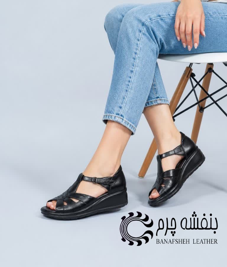 صندل زنانه چرم چپلی