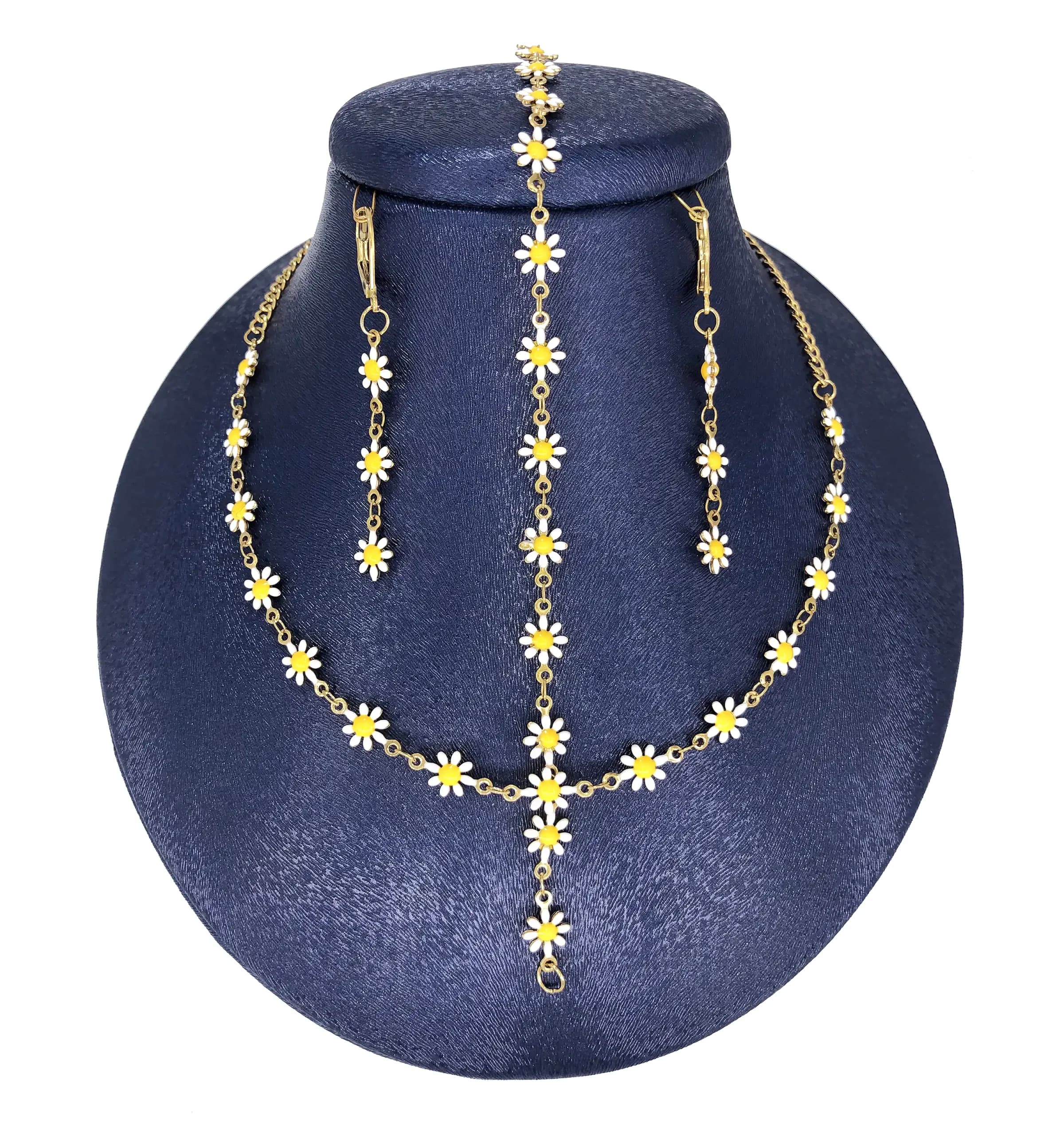 سرویس بابونه (گردنبند، دستبند، گوشواره)