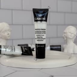 پرایمر مایع SPF 15 کابرینی مدل Derma مناسب برای انواع پوست حجم 30 میلی‌لیتر
