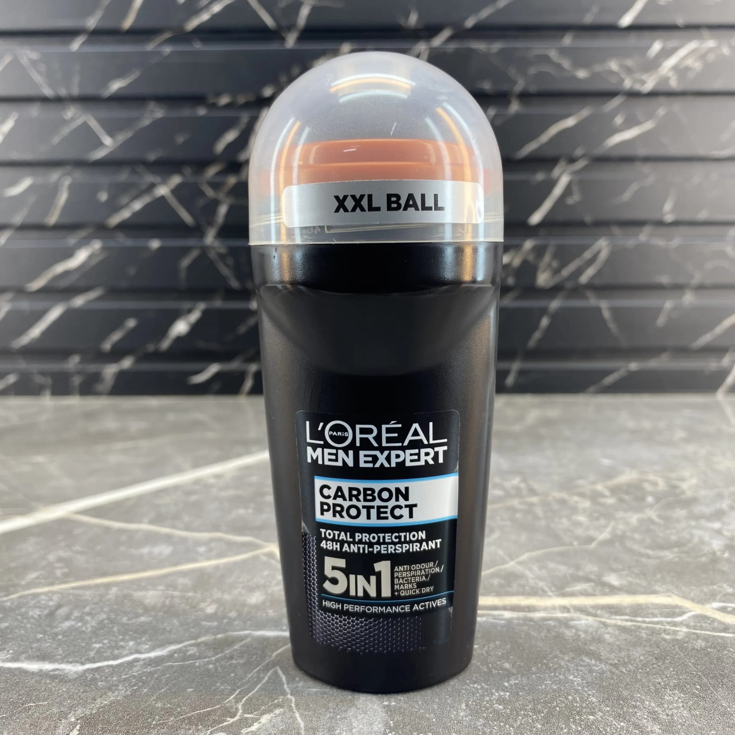 مام رول ضد تعریق مردانه لورآل 5 در 1 Carbon Protect — تصویر ۲