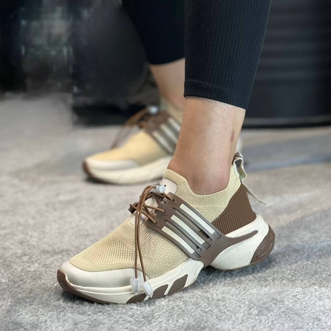 کتونی ادیداس adidas جورابی رنگ کرم نسکافه ای کد 354